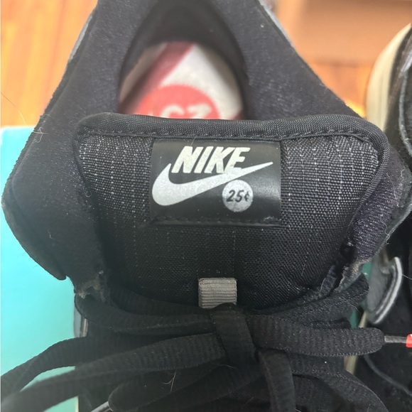 Nike sb dunk low quartersnacks main image 11
